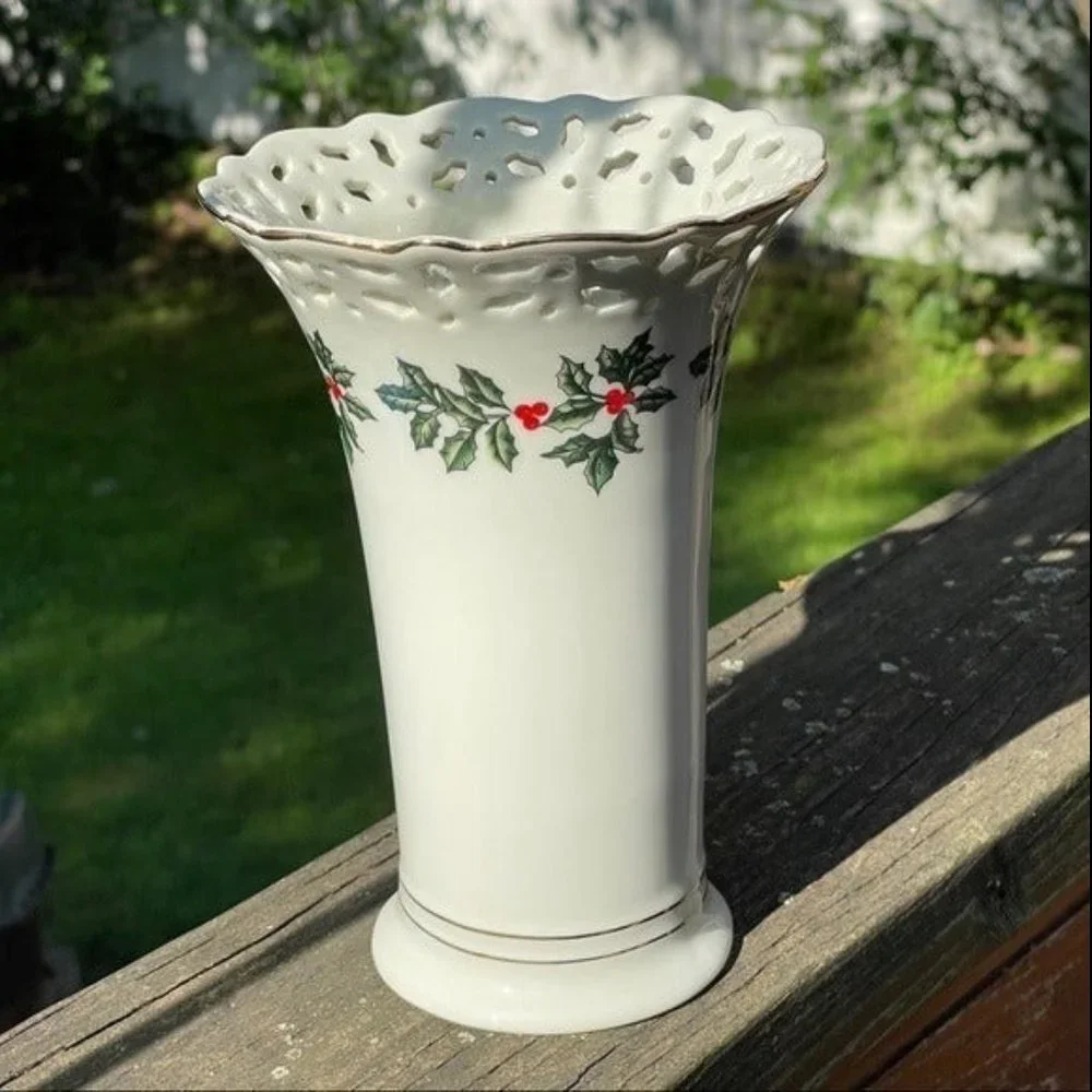 Madison‎ And Max Shabby Chic Ceramic Vase